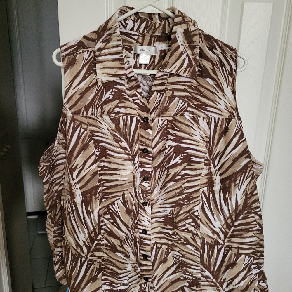 Women's sleeveless top